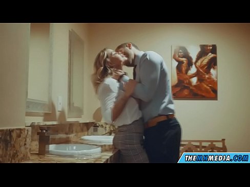 ❤️ Вақте ки як малламуй busty шумо дар як ҳоҷатхона ҷамъиятӣ seduces ❤ Синси босифат дар tg.truedating.top ️❤